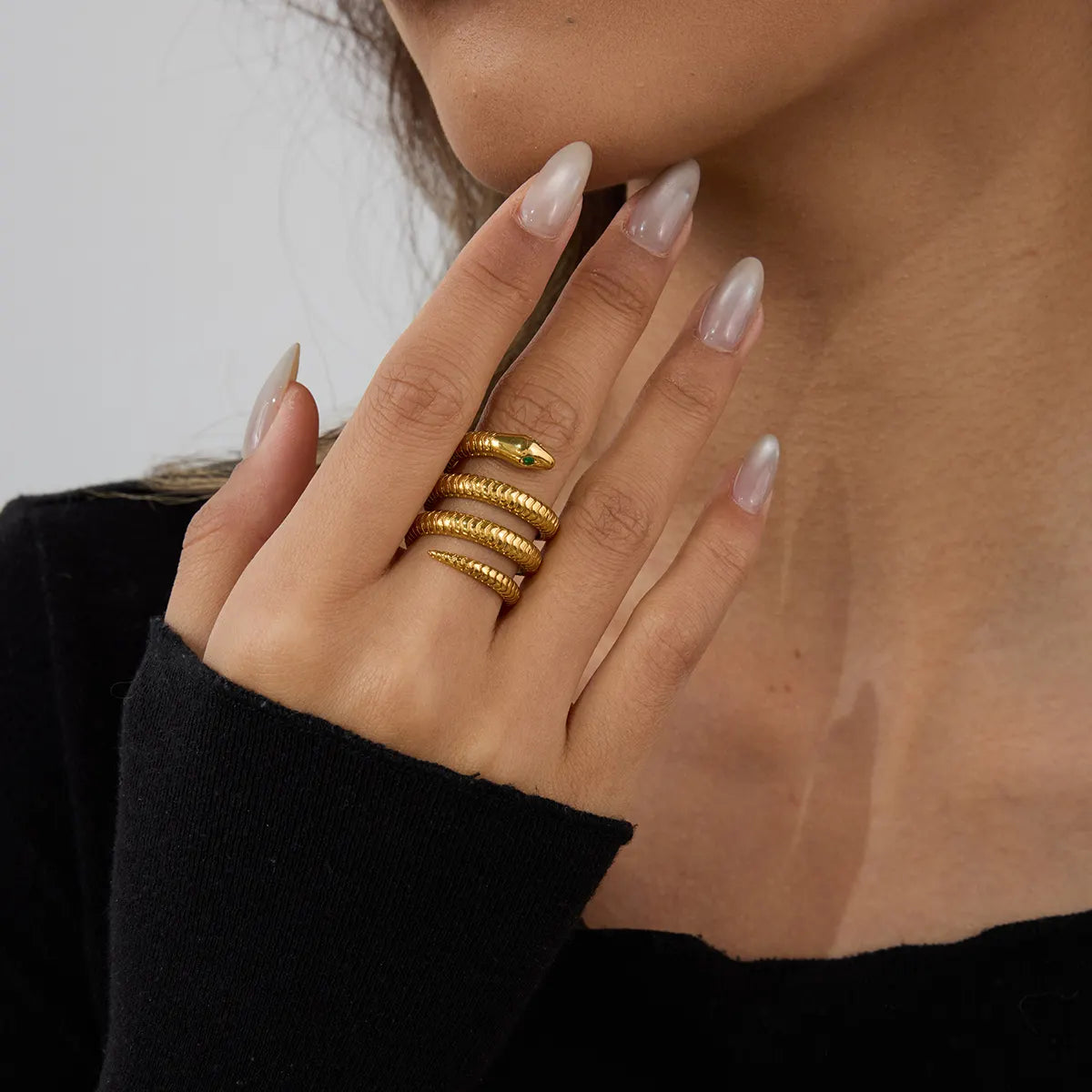 ANILLO SERPIENTE CON CIRCONITA VERDE