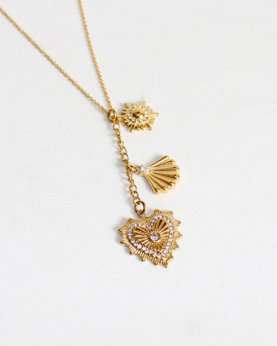 COLLAR CON TRES DIJES DORADOS