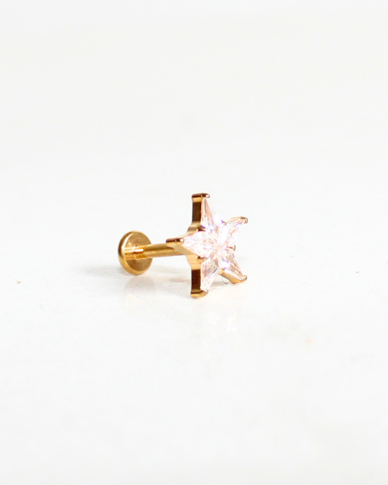 LABRET EN TITANIO EN FORMA ESTRELLA