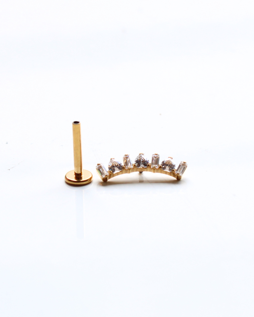 LABRET EN TITANIO EN FORMA DE CORONA