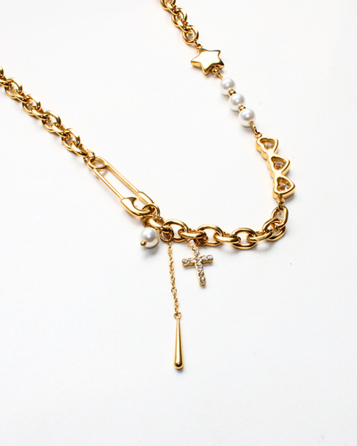 COLLAR DE ESLABONES CON DIJES