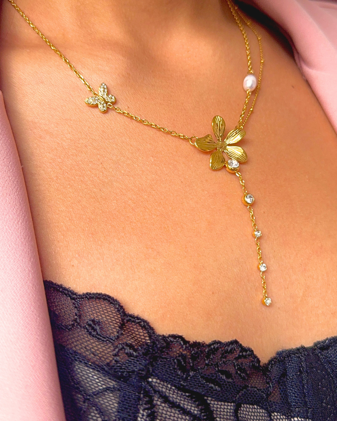 COLLAR CON FLOR Y CADENA