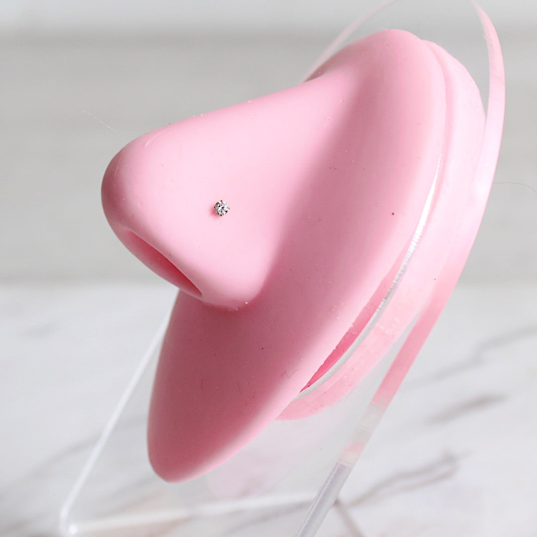 Nostril en L en acero con circonita