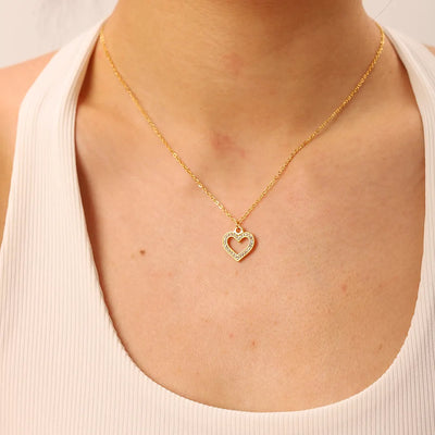 COLLAR CORAZÓN CON CIRCONITAS