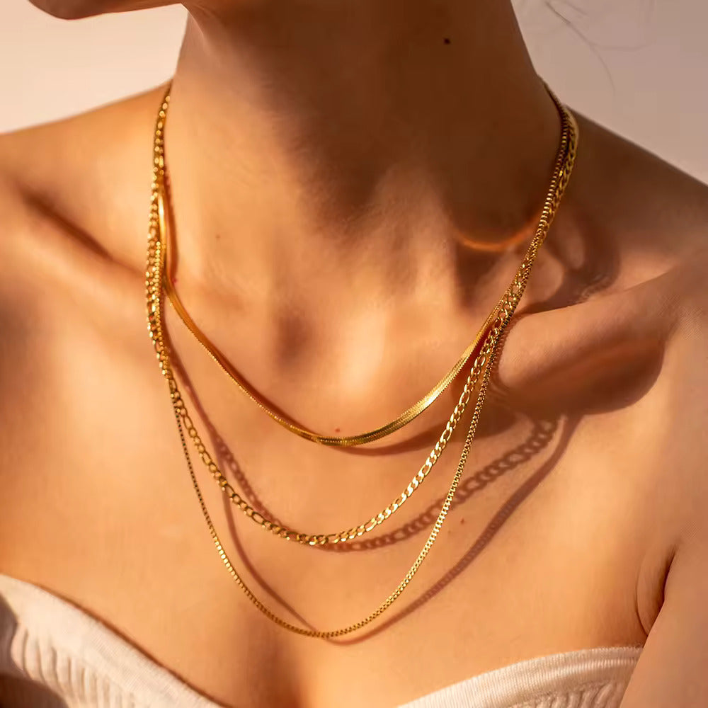 COLLAR TRIPLE DORADO